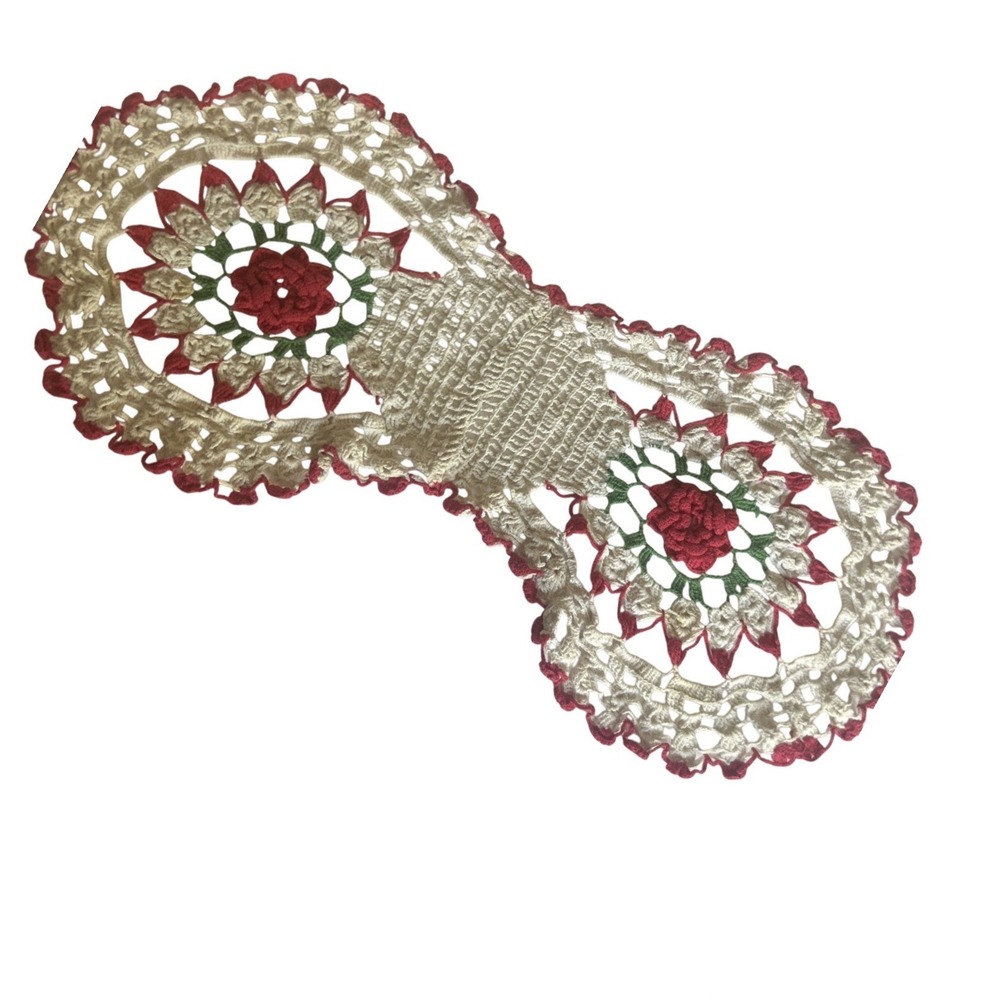 TRUE VINTAGE HAND CROCHETED CENTERPIECE DOILY 26" BY 13" HAND MADE RED FLOWERS